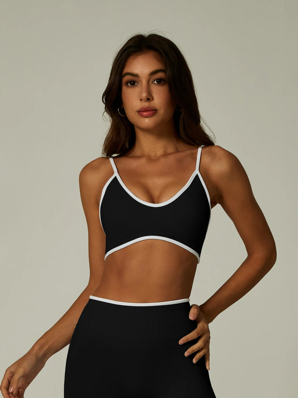 Popular Seamless Color Contrast Women's Yoga Clothes Backless Tight Classic Set Sports Fitness Fashion Clothes Comfortable